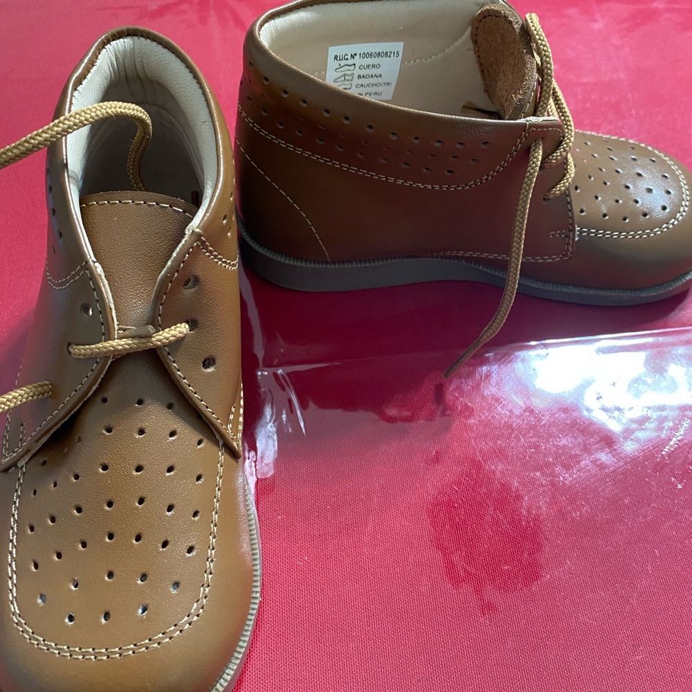 Toddlers leather shoes
